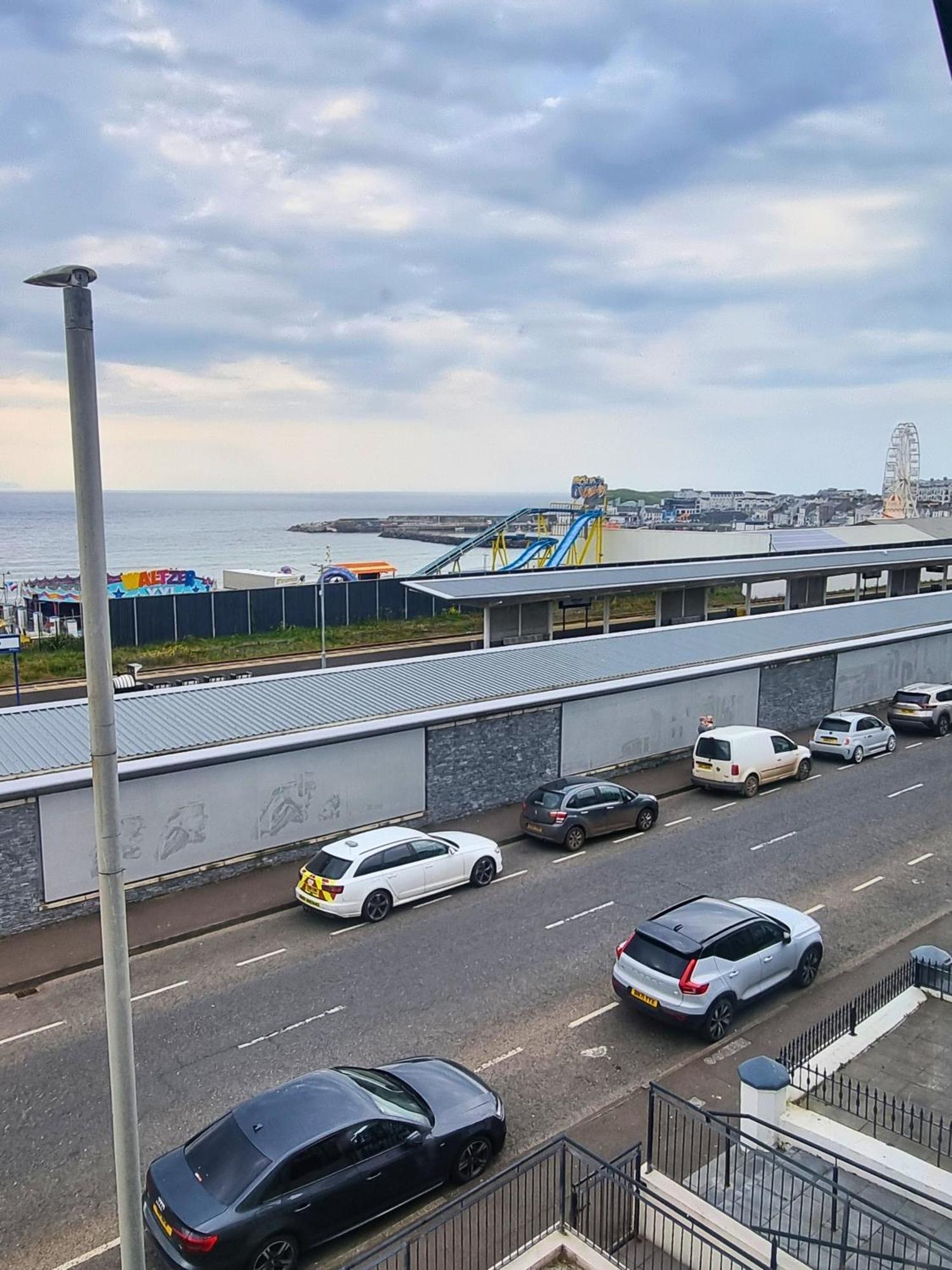 6 Golf Terrace - Portrush By The Sea Leilighet Eksteriør bilde