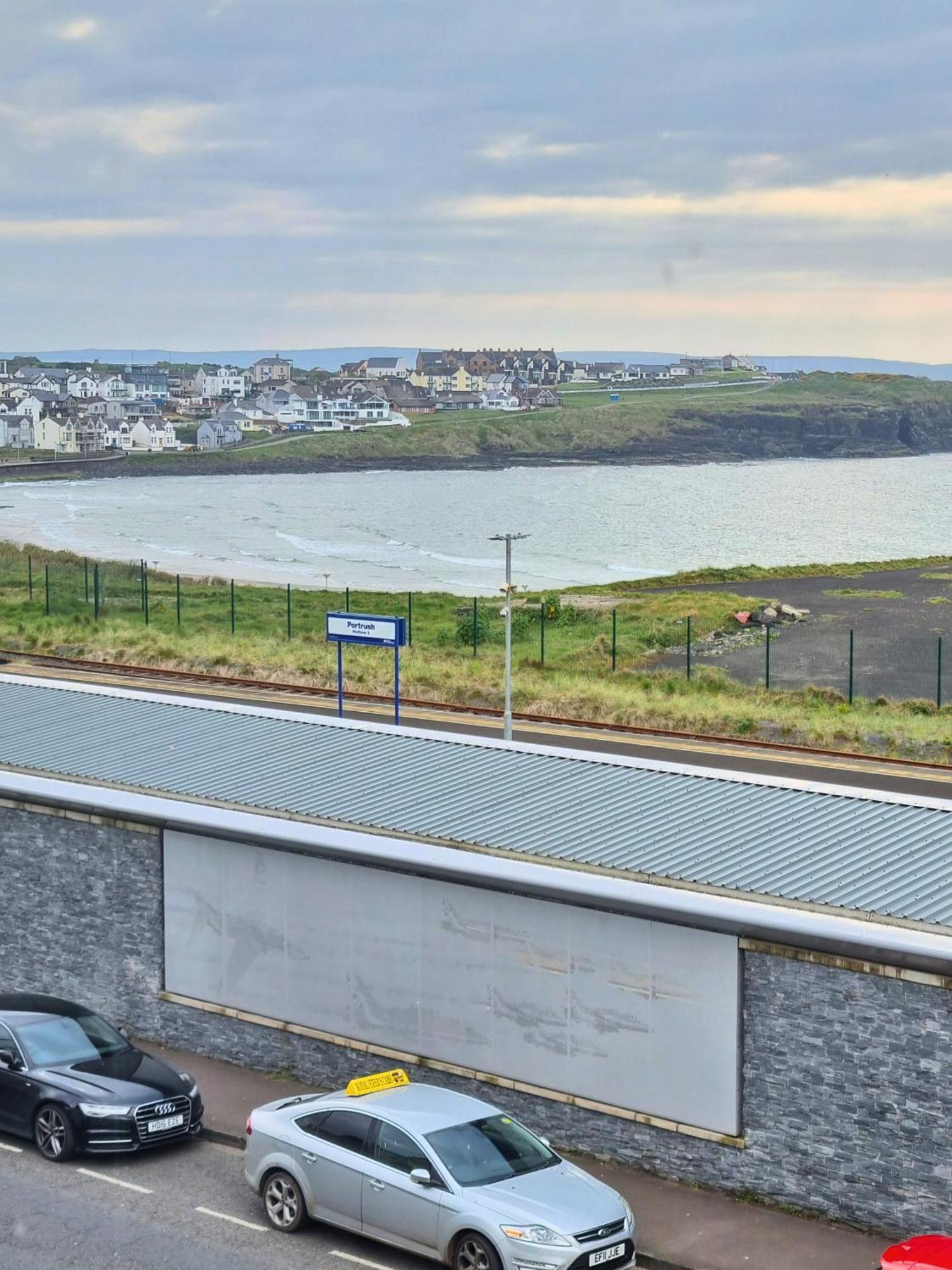 6 Golf Terrace - Portrush By The Sea Leilighet Eksteriør bilde
